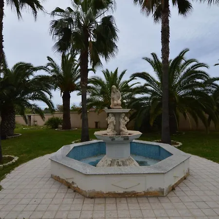 Luxurious With Private Swimming Pool In