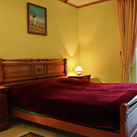 Luxurious With Private Swimming Pool In * טורבייחה