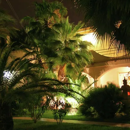 Luxurious With Private Swimming Pool In Torrevieja