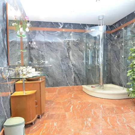 Luxurious With Private Swimming Pool In Villa *