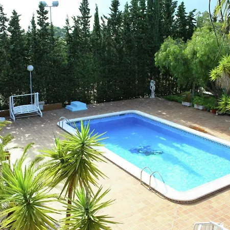 Luxurious With Private Swimming Pool In *